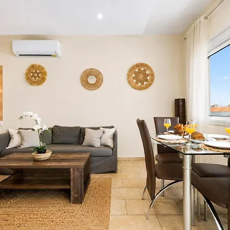2br Near - Loretta By Premier Apartman *