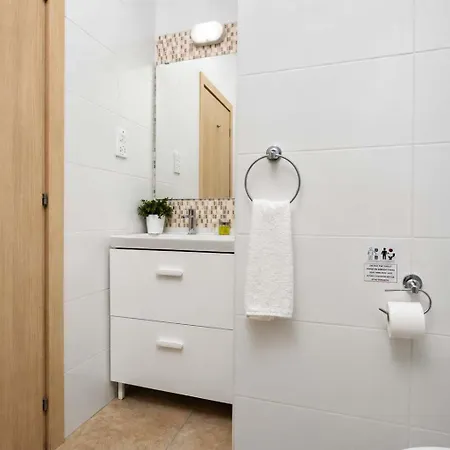 2br Near - Loretta By Premier *
